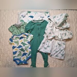 Baby Dinosaur Bundle 0-3M to 9M Bodysuits Sleeper Hooded Towel Dino Robe